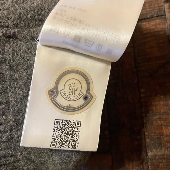 Berretto Tricot material great for the winter never worn beforewith Authenticity - Picture 2 of 4